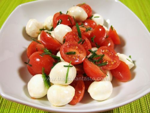 Cherry tomatoes & mozzarella
