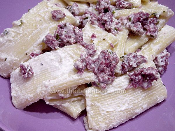 Rigatoni salsiccia e ricotta