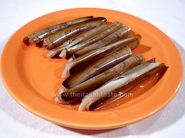 Grilled razor clams