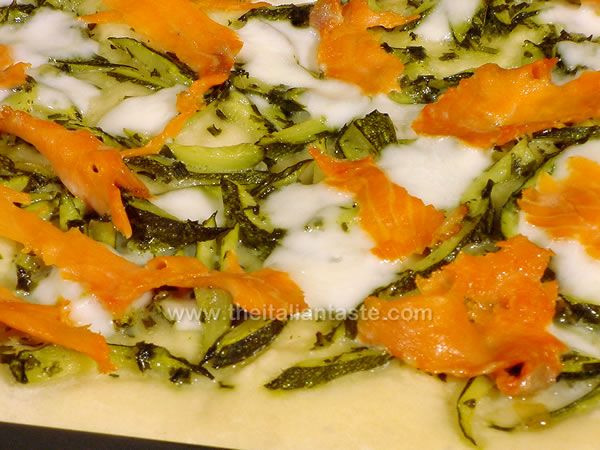 Pizza with courgettes and smoked trout