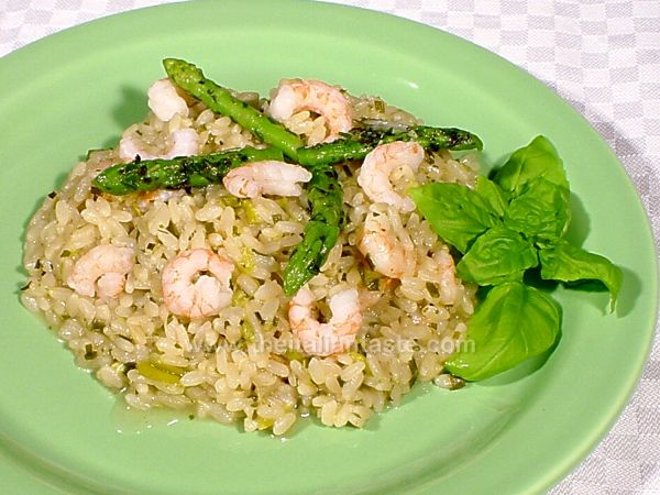 Risotto with asparagus and shrimps