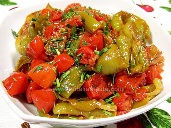 Friggitelli al pomodoro