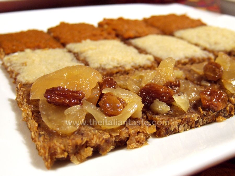 Tartine assortite con pane di segale